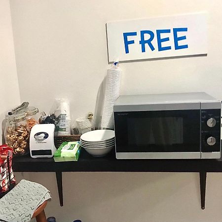 Uh Hostel Bangsaen Eksteriør billede